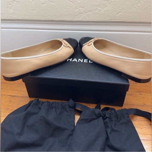 Authentic Chanel Women's Beige and Black ballet flats - Picture 12 of 13